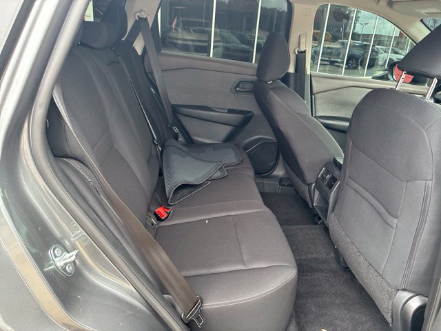 Used 2023 Nissan Rogue S FWD image 8