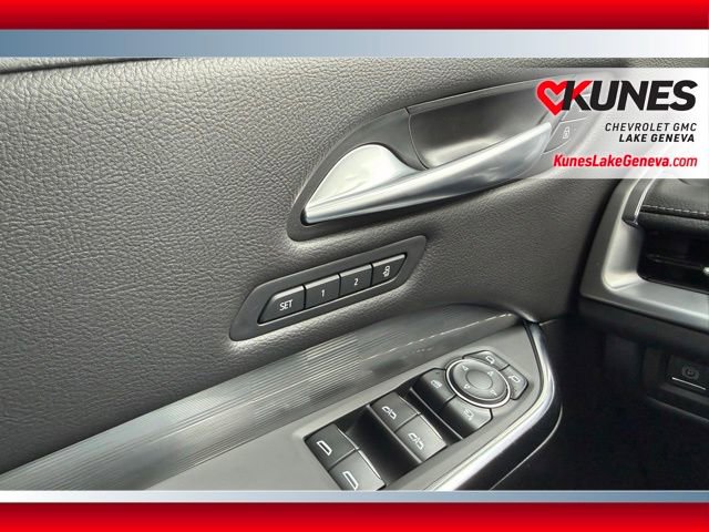 Used 2025 Cadillac XT4 Premium Luxury image 51