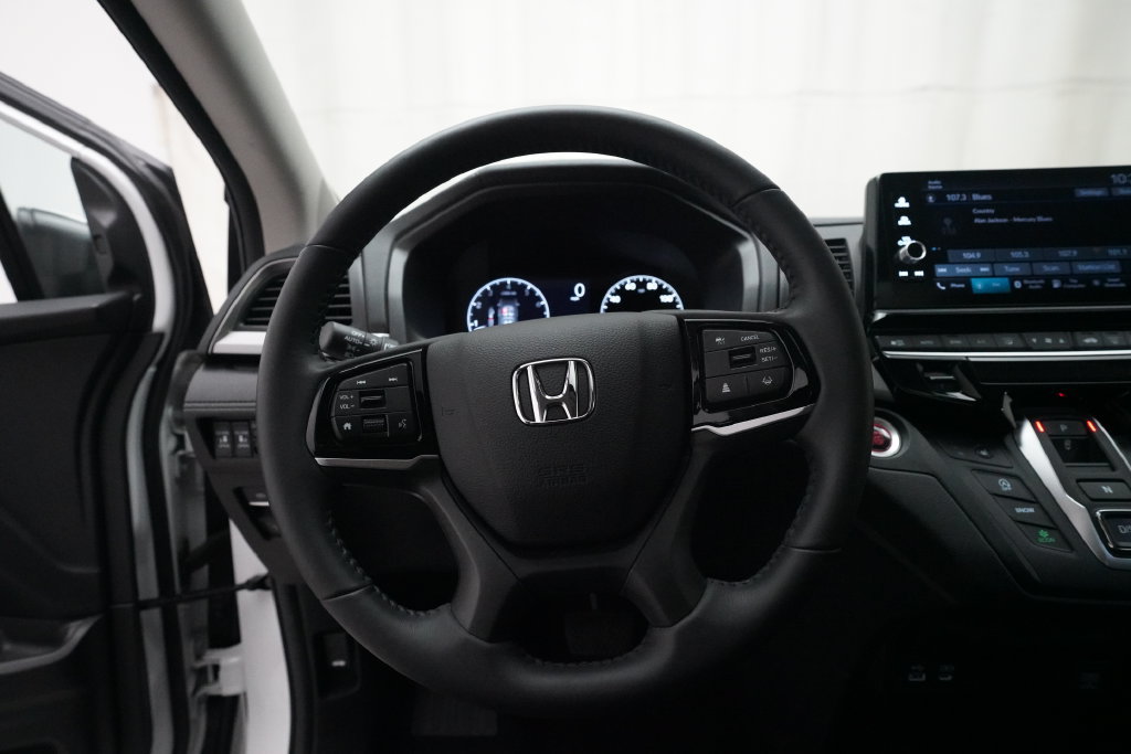 Used 2025 Honda Odyssey EX-L image 4