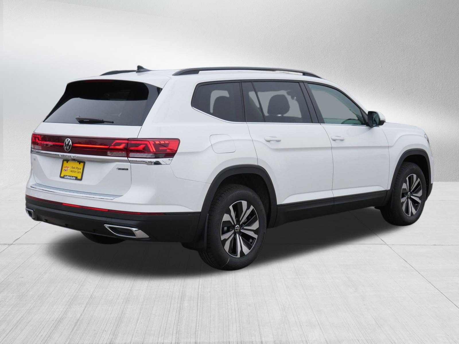 New 2026 Volkswagen Atlas SE AWD/4WD image 2