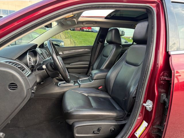 Used 2019 Chrysler 300 Touring w/ Quick Order Package 2EF image 21