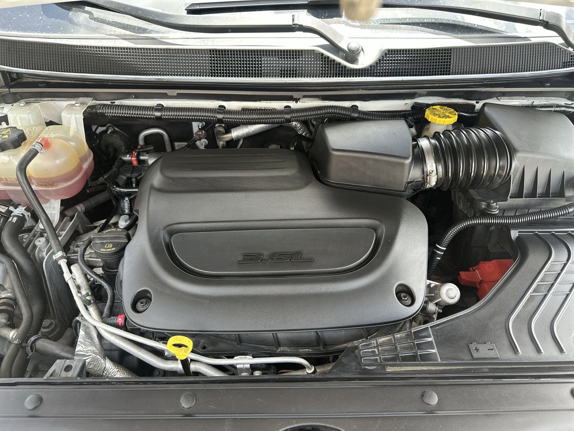 Used 2021 Chrysler Pacifica Touring w/ S Appearance Package image 17