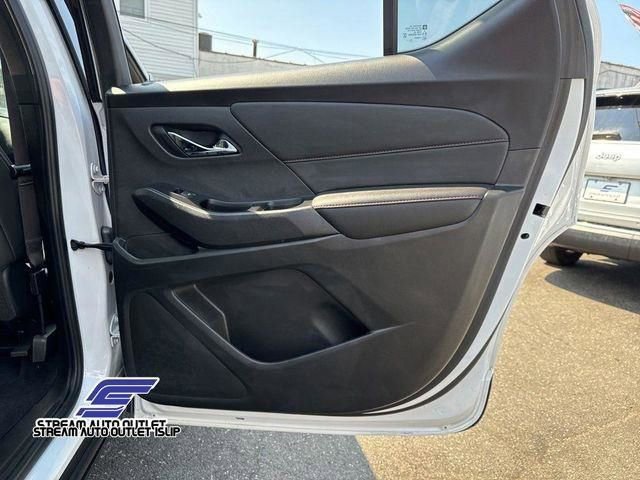 Used 2023 Chevrolet Traverse RS image 24