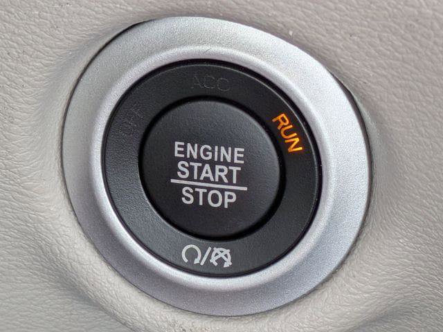 Certified 2021 Chrysler Voyager Lxi FWD image 32