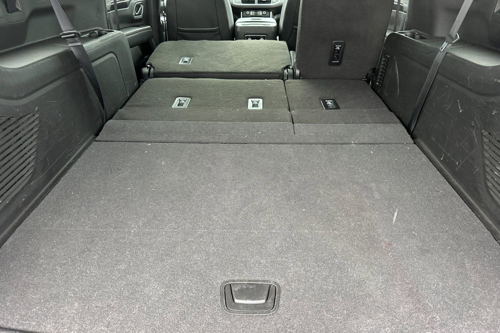 Used 2023 Chevrolet Suburban RST w/ Luxury Package image 17