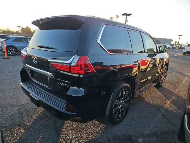 Used 2018 Lexus LX 570 4WD image 2