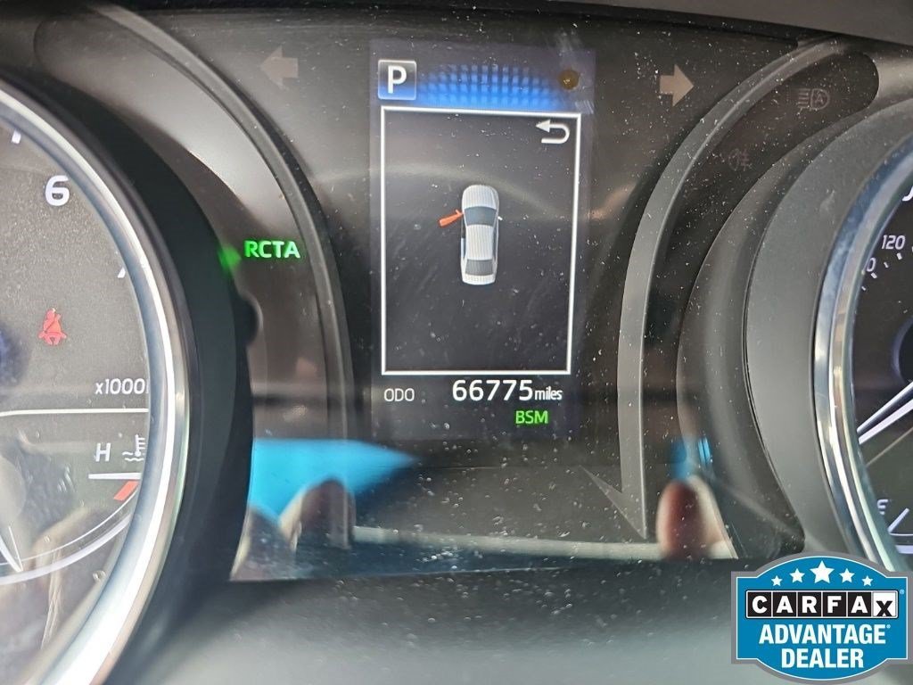 Used 2020 Toyota Camry SE w/ Audio Package FWD image 2