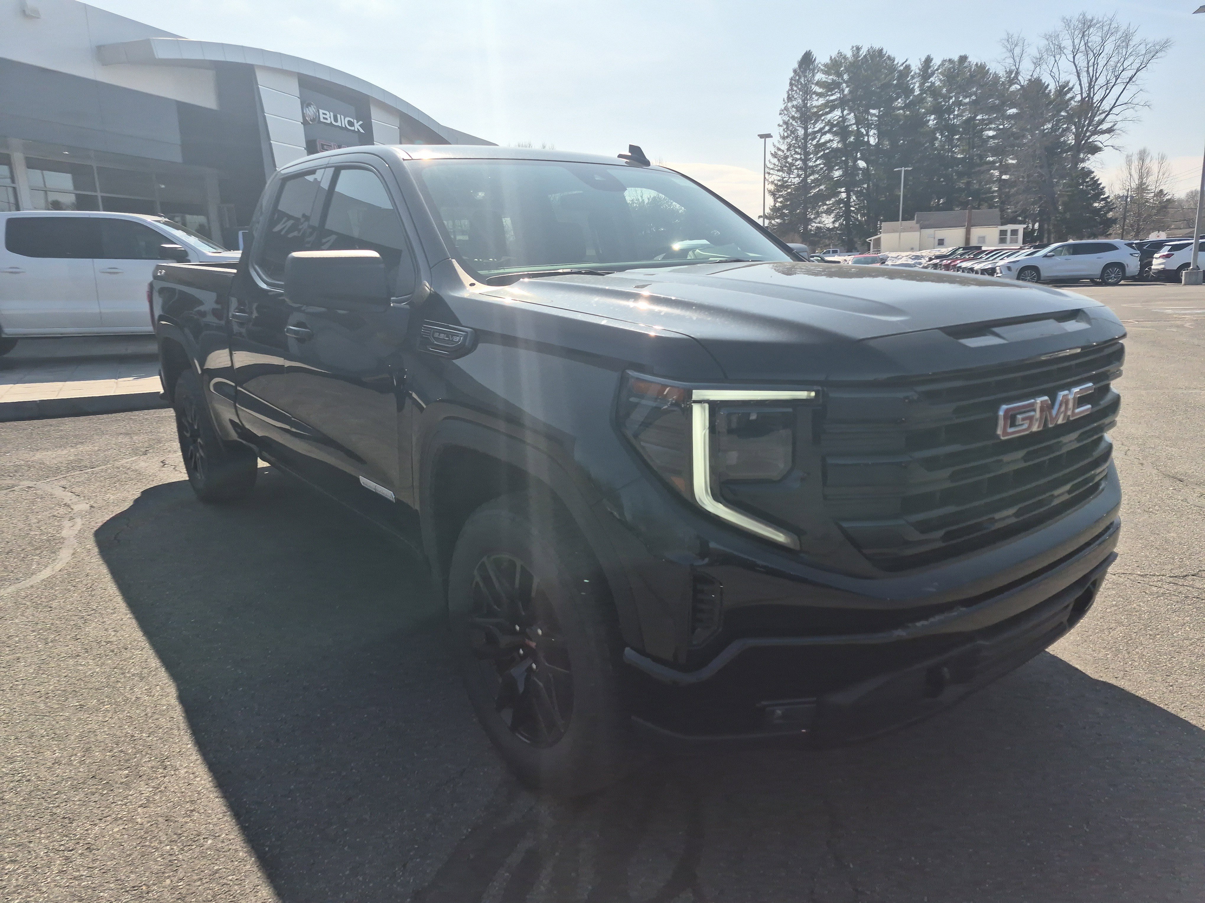 Used 2026 GMC Sierra 1500 Elevation w/ Preferred Package image 7