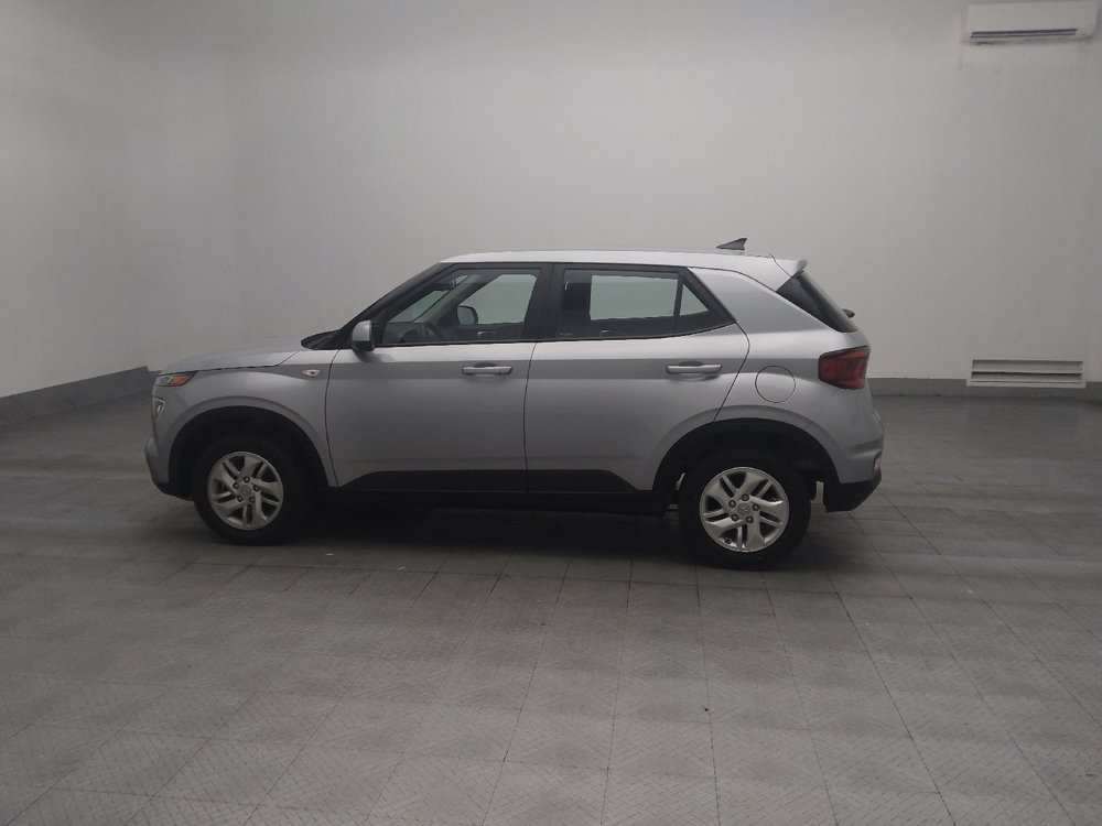 Used 2021 Hyundai Venue SE FWD image 3