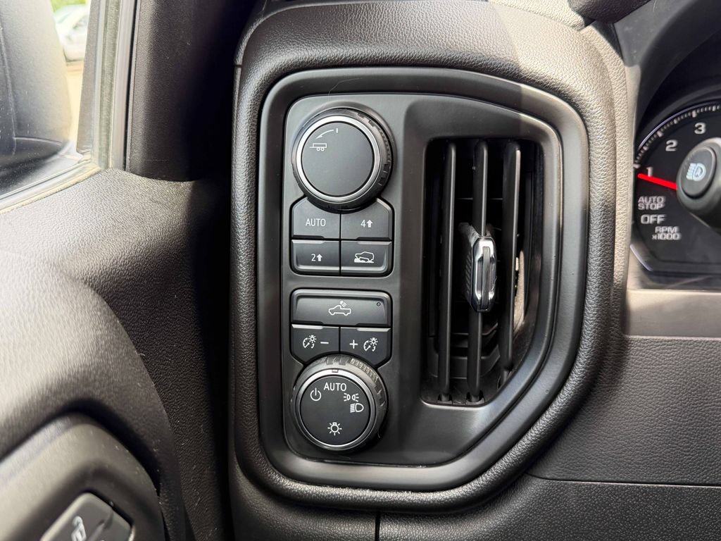 Used 2023 Chevrolet Silverado 1500 Custom AWD/4WD image 34