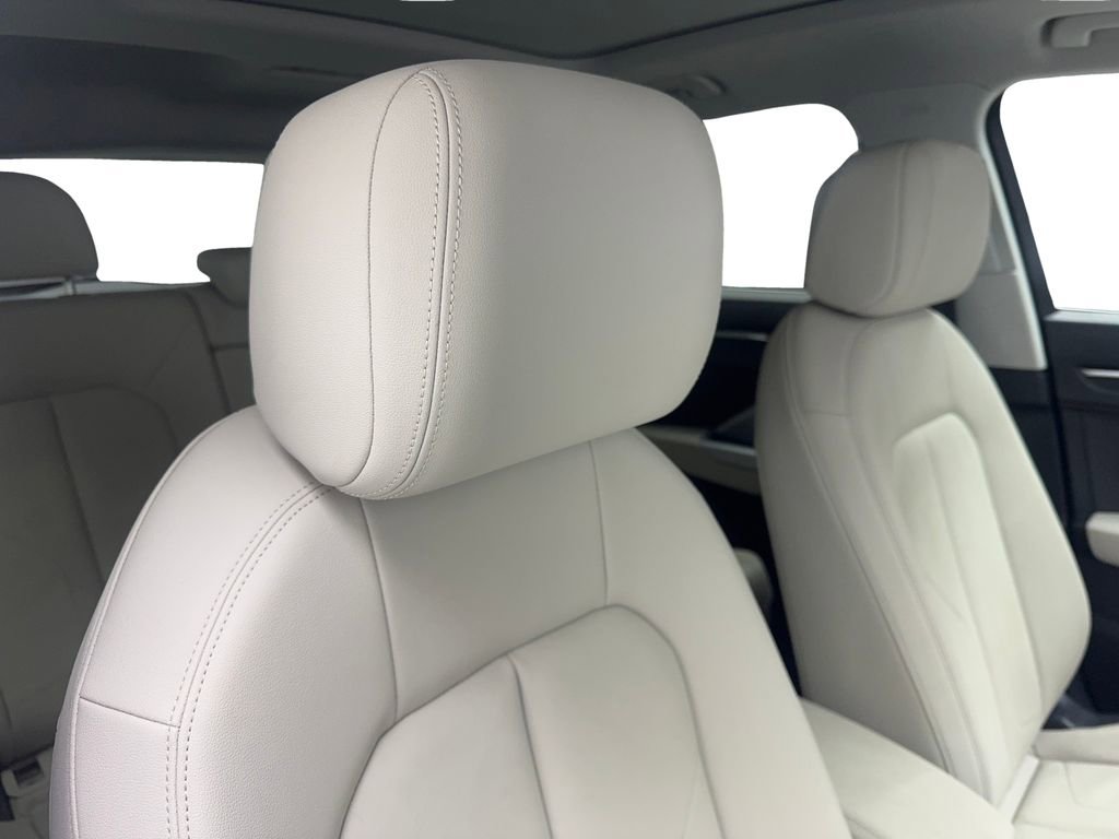 Used 2022 Audi Q3 2.0T Premium w/ Convenience Package image 46