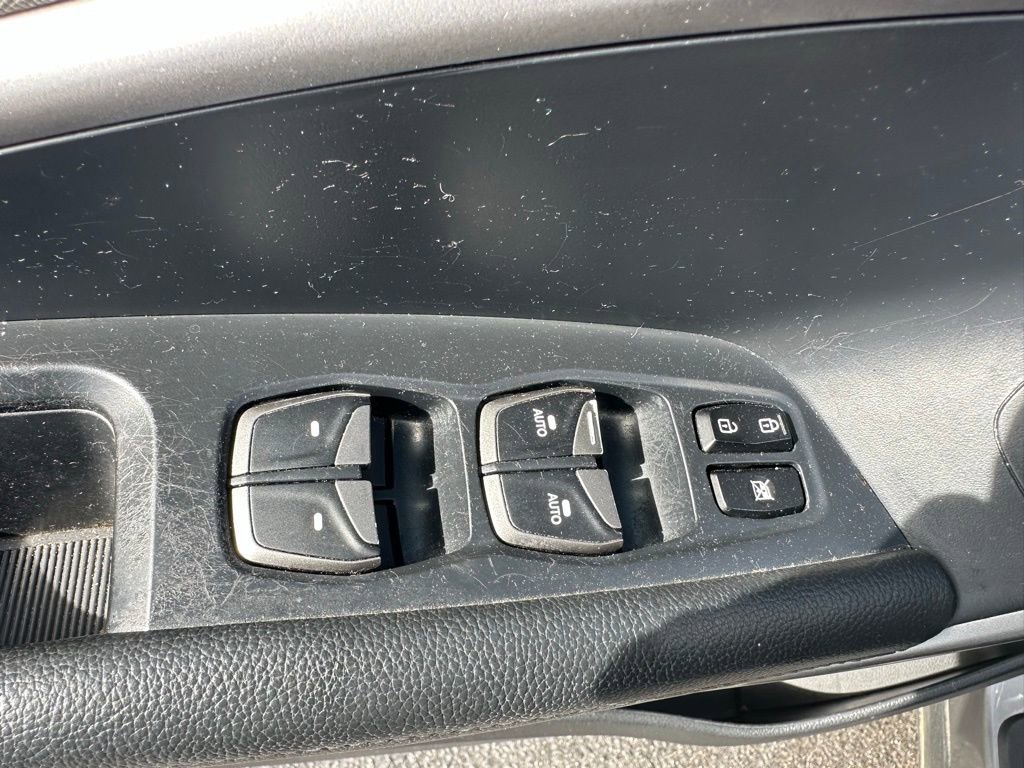 Used 2017 Hyundai Santa Fe Sport FWD image 11