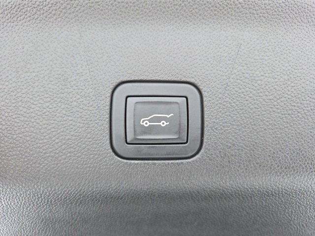 Used 2025 Chevrolet Suburban RST image 50