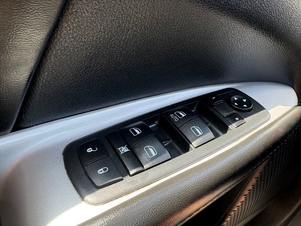 Used 2020 Dodge Journey SE FWD image 15
