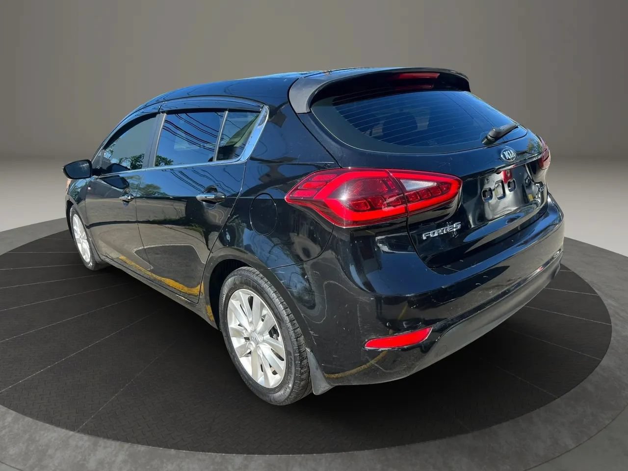 Used 2015 Kia Forte EX w/ EX Premium Package FWD image 7