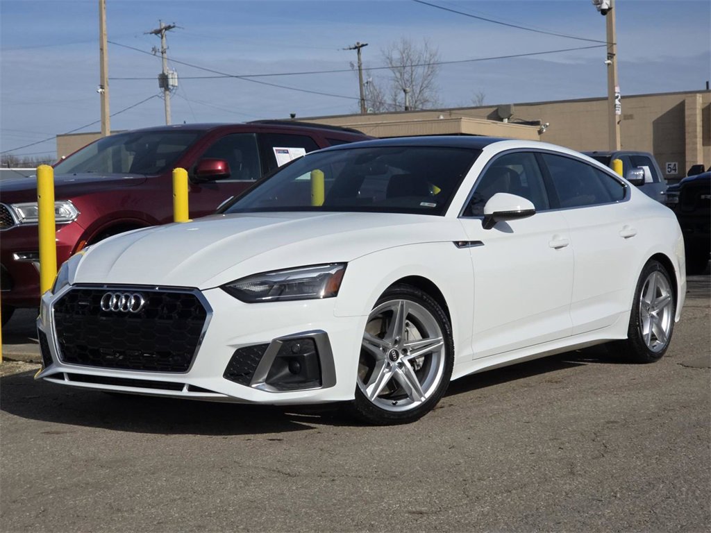 Used 2022 Audi A5 2.0T Premium image 2