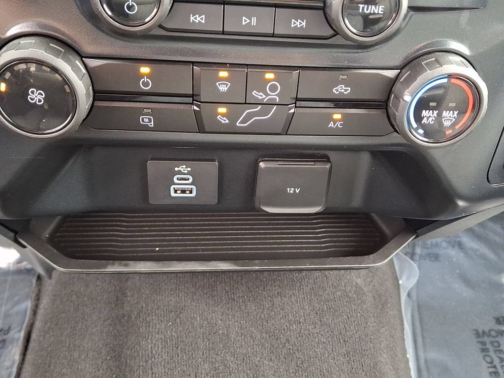 Used 2024 Ford F250 XLT AWD/4WD image 25