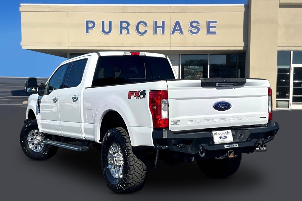 Used 2017 Ford F250 XLT w/ XLT Premium Package AWD/4WD image 4