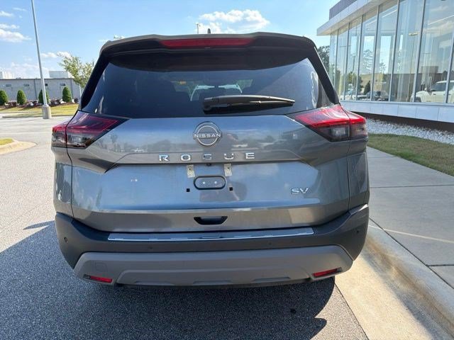 Used 2023 Nissan Rogue SV FWD image 3