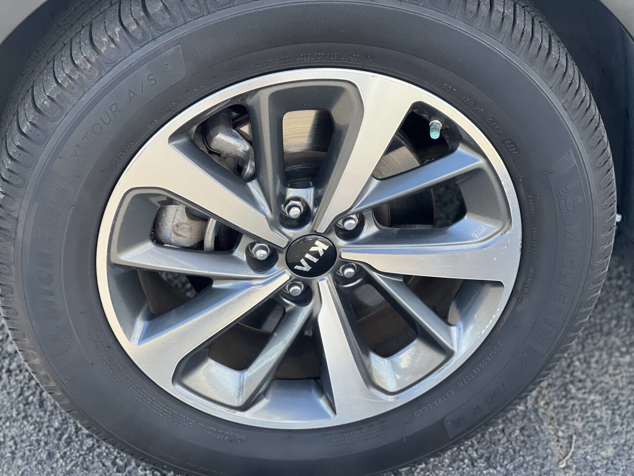 Used 2019 Kia Sorento EX image 36