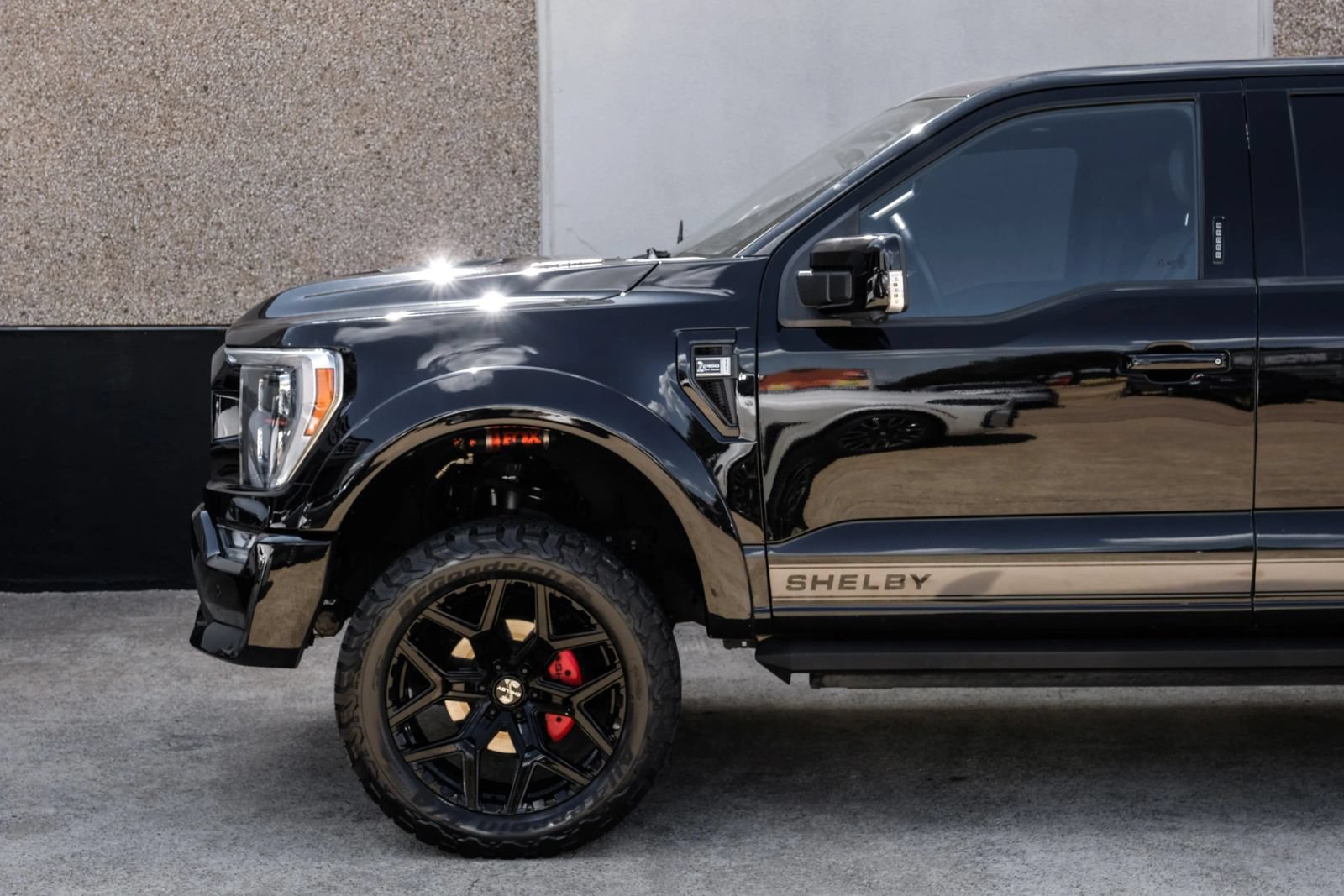 Used 2022 Ford F150 Lariat w/ Equipment Group 502A High AWD/4WD image 12