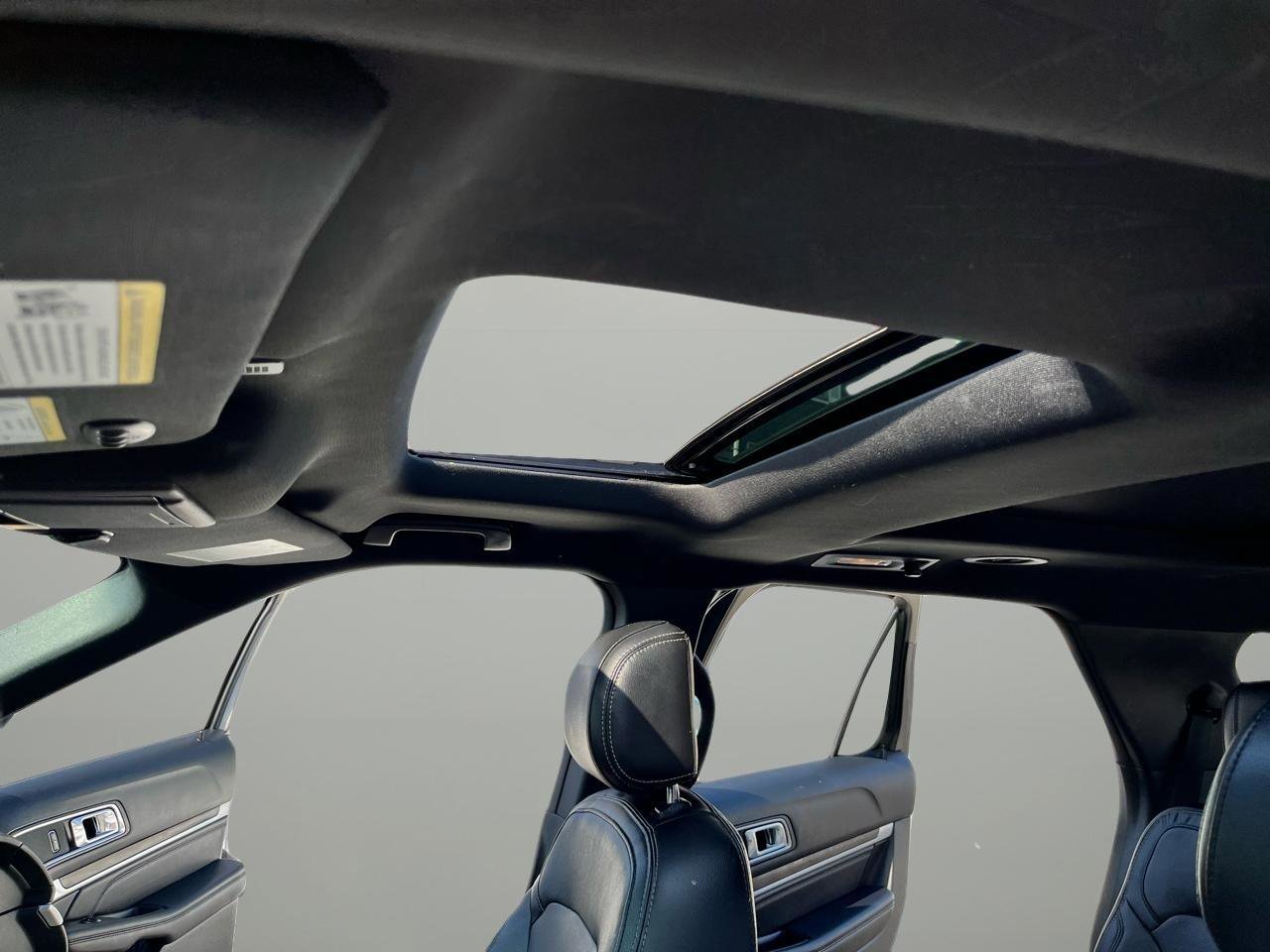 Used 2017 Ford Explorer Limited image 17