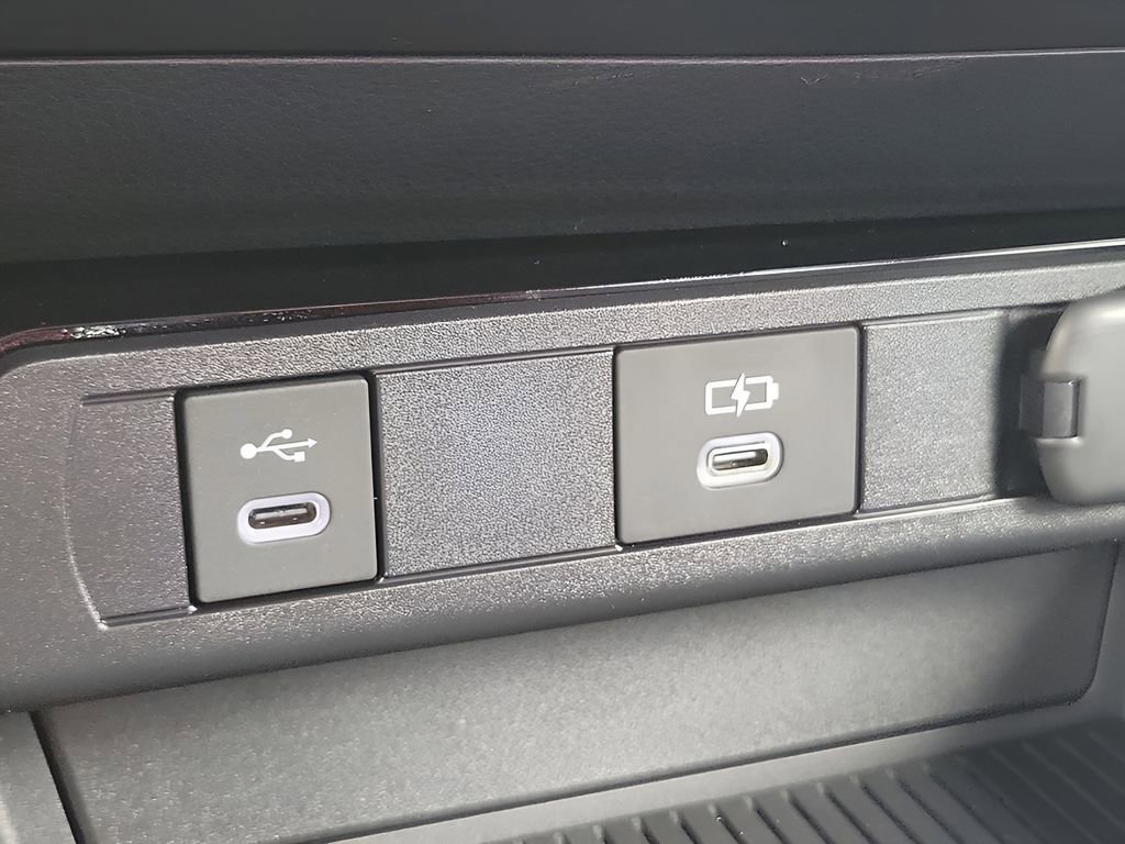 New 2026 Toyota Prius Plug-In Hybrid FWD image 31