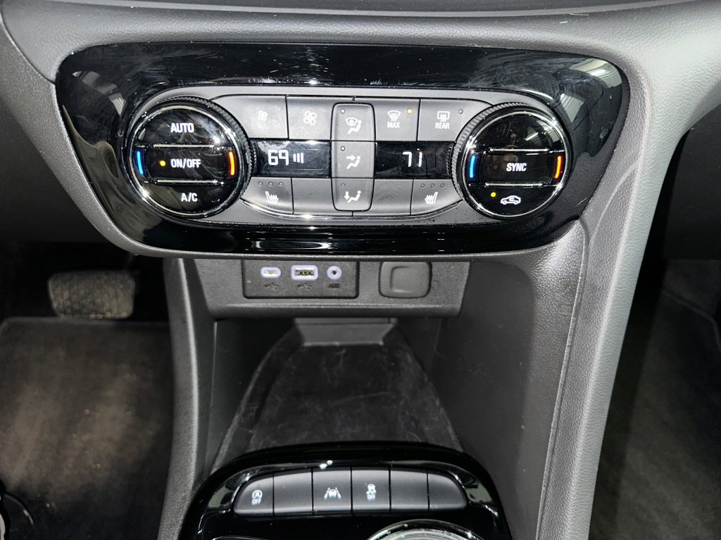 Certified 2023 Buick Encore GX Select image 13