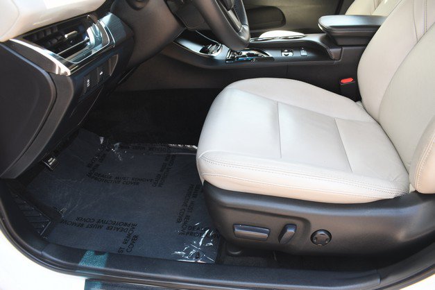 Used 2016 Toyota Avalon XLE Plus FWD image 15