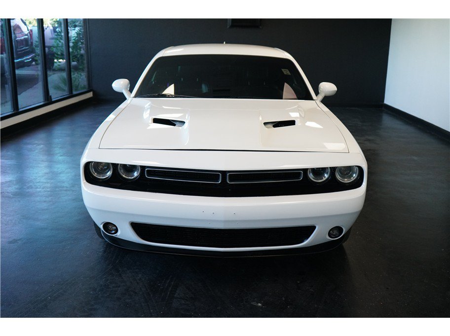 Used 2018 Dodge Challenger SXT Plus RWD image 2