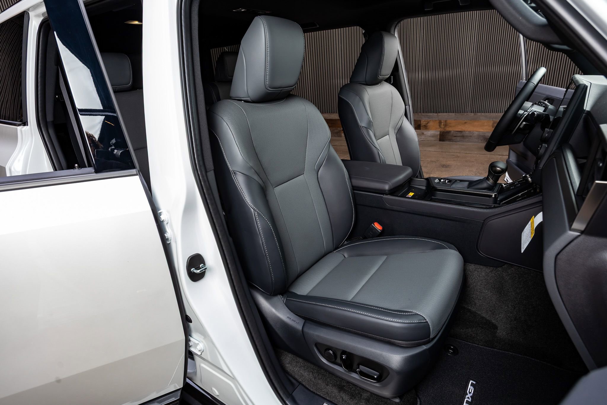 Used 2025 Lexus GX 550 image 31