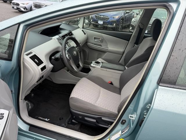 Used 2017 Toyota Prius V Three w/ Carpet Mat Package FWD image 8