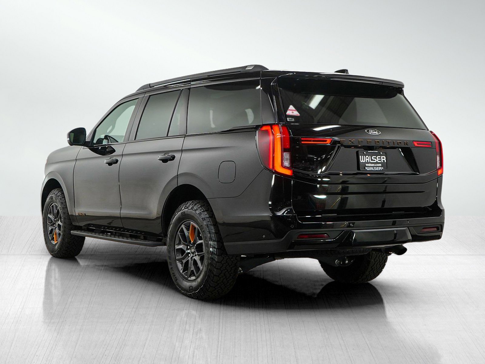 Used 2025 Ford Expedition Tremor AWD/4WD image 4