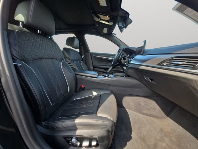 Used 2021 BMW 540i xDrive w/ Executive Package image 15
