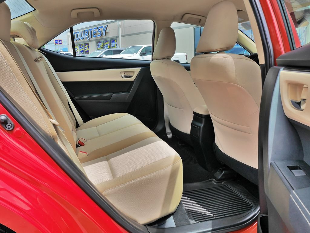 Used 2017 Toyota Corolla LE FWD image 11