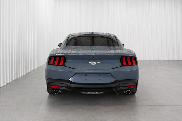 Used 2025 Ford Mustang Coupe RWD image 5