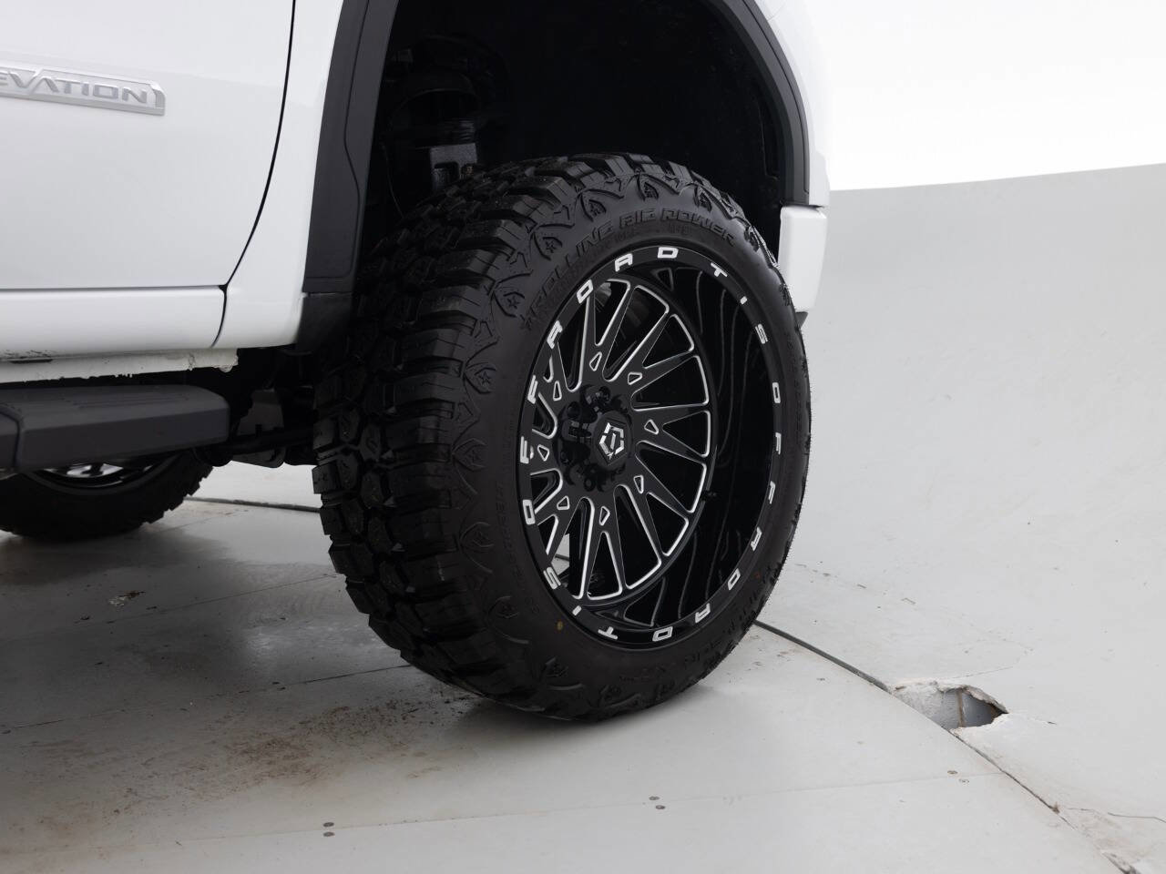 Used 2020 GMC Sierra 1500 Elevation image 18