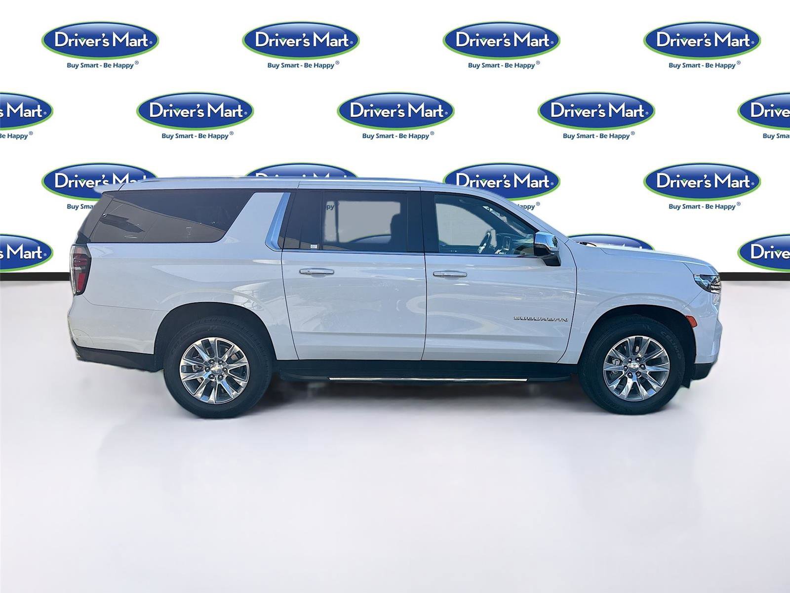 Used 2023 Chevrolet Suburban Premier image 8