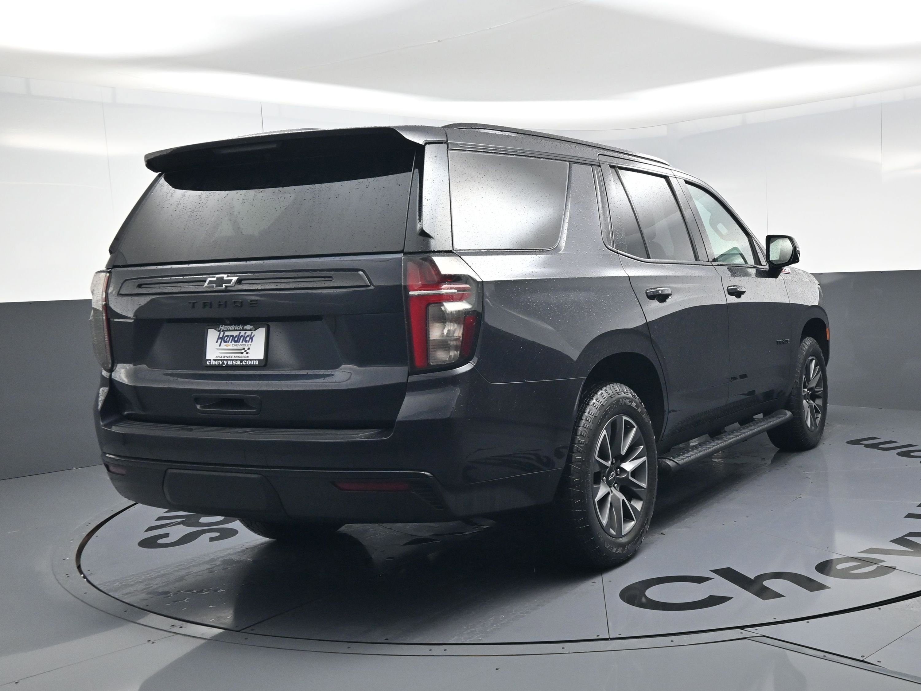 Used 2023 Chevrolet Tahoe Z71 w/ Luxury Package AWD/4WD image 9