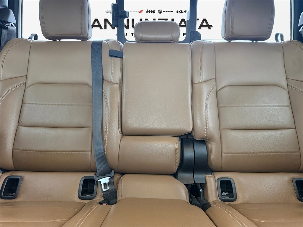 Used 2020 Jeep Gladiator Overland w/ LED Lighting Group image 16