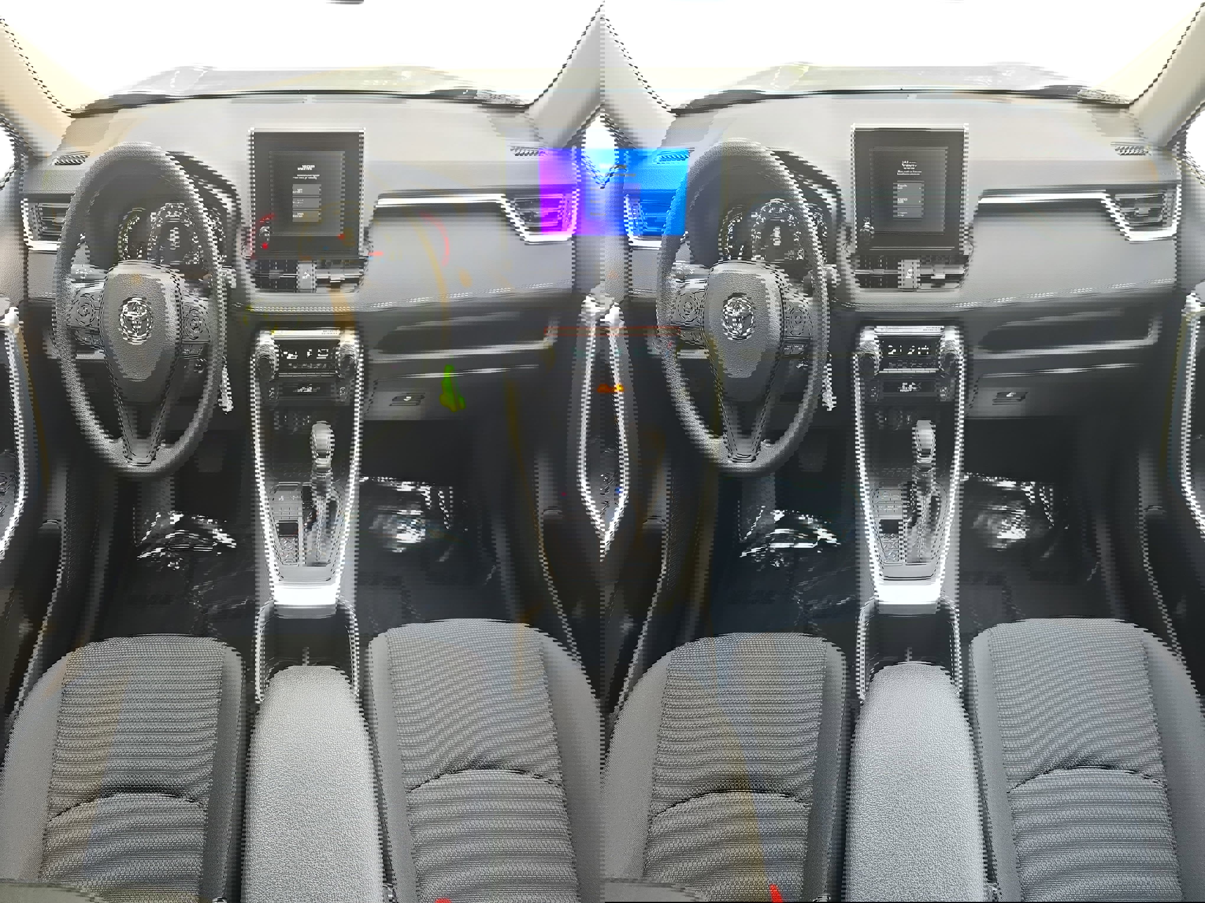 Used 2025 Toyota RAV4 LE image 9