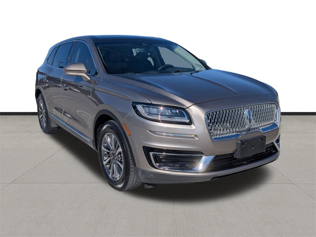 Used 2019 Lincoln Nautilus Select image 3