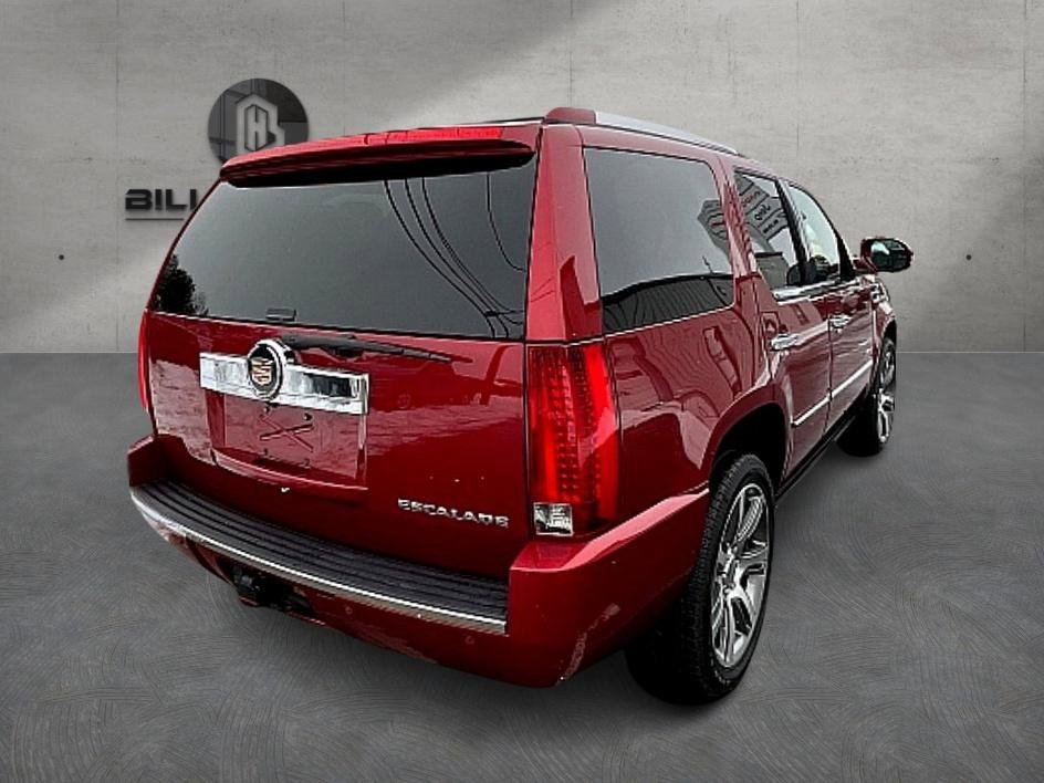 Used 2014 Cadillac Escalade Luxury image 5