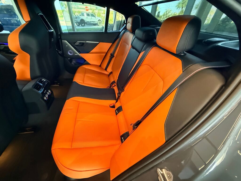 Used 2026 BMW M5 w/ Carbon Package image 18