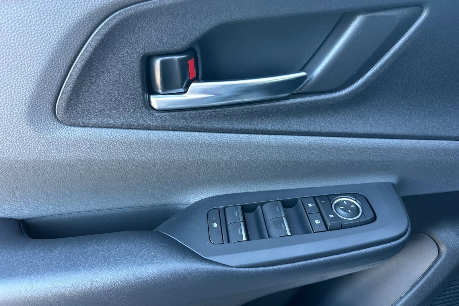 New 2026 Toyota Prius XLE image 12