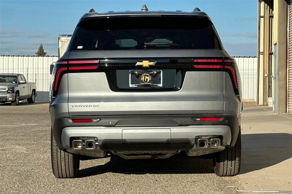 New 2026 Chevrolet Traverse LT w/ LPO, Floor Liner Package image 5