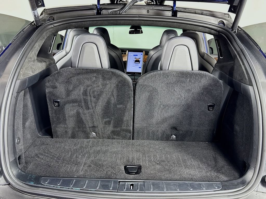 Used 2018 Tesla Model X 75D image 35