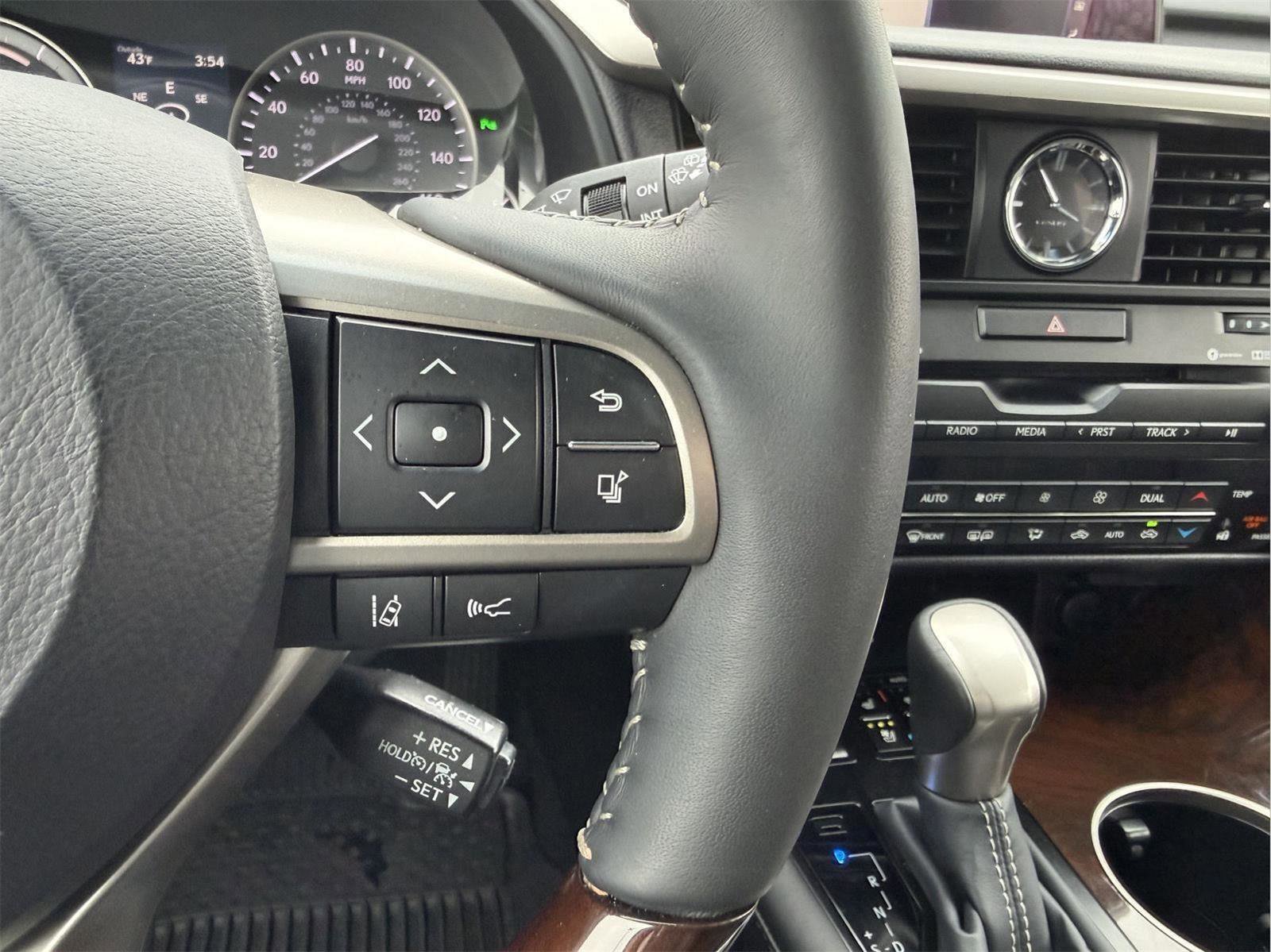 Used 2019 Lexus RX 450h AWD w/ Navigation Package image 16