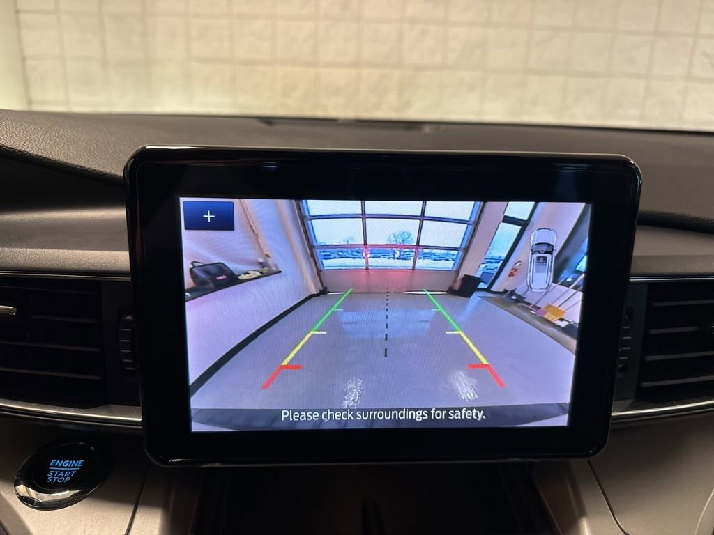 Used 2023 Ford Explorer XLT w/ Equipment Group 202A image 33