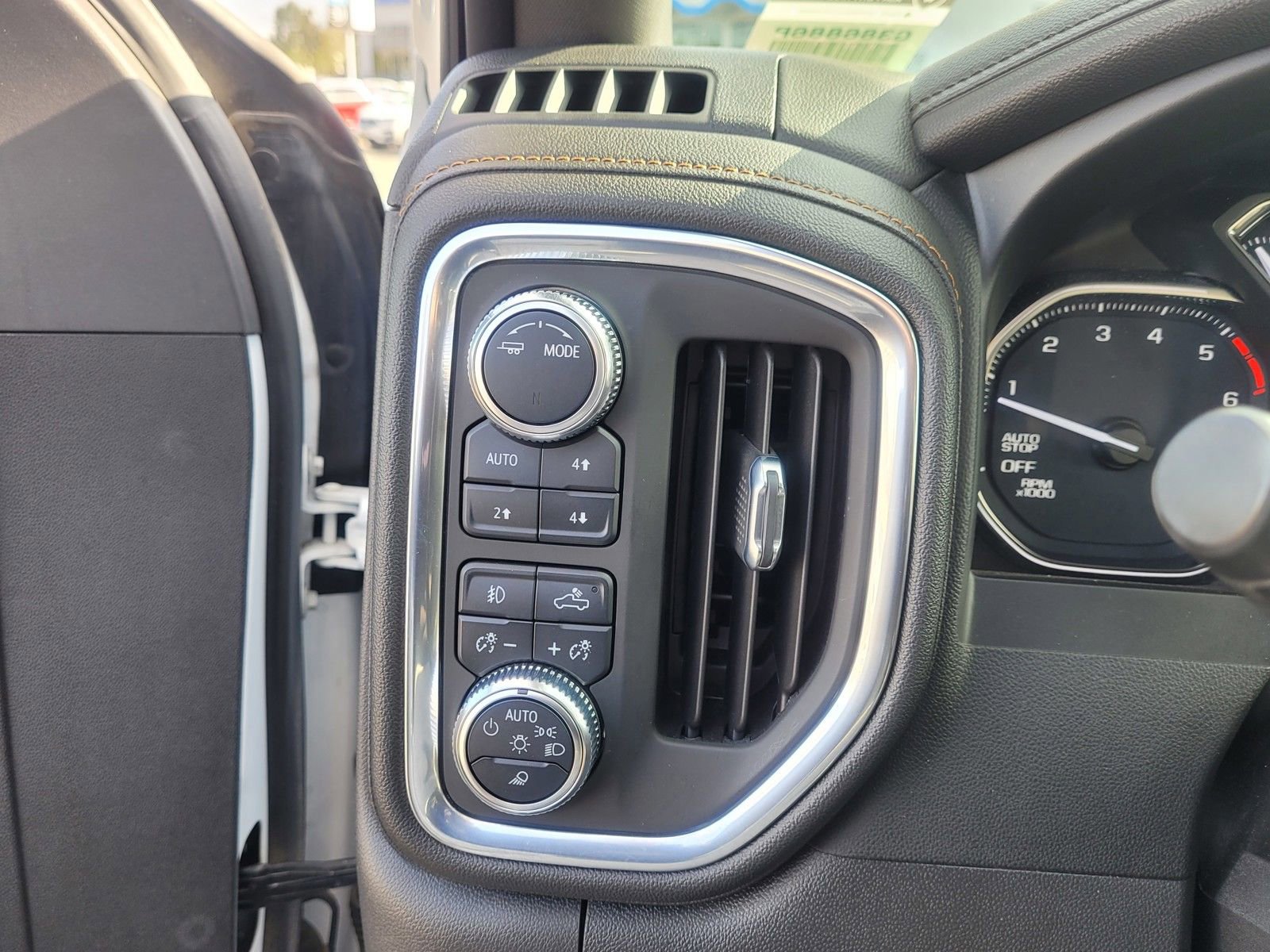Used 2021 GMC Sierra 1500 AT4 w/ AT4 Preferred Package image 17